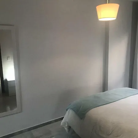 Apartment Center Flat Reyes Catolicos